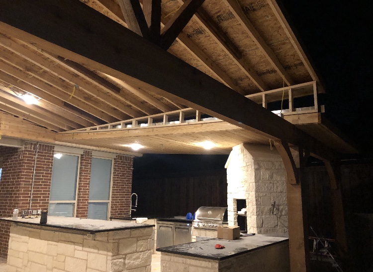 Outdoor kitchen area